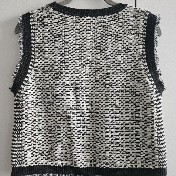 Club Monaco Black and White Sleeveless Sweater Top Size M - Picture 4 of 7
